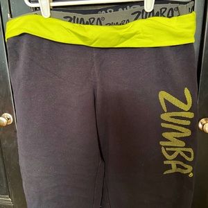 Size large Zumba Capri pants